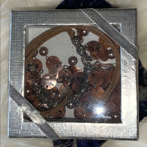 SALE!! Necklace and earring set. 3 - Picture 7 of 7